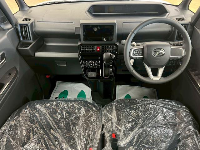 タント カスタムＲＳ　４ＷＤ　スマートキー　障害物センサー　衝突軽減ブレーキシステム　ＡＢＳ　横滑り防止装置　両側パワースライドドア　アイドリングストップ　運転席・助手席シートヒーター　純正アルミホイール（42枚目）