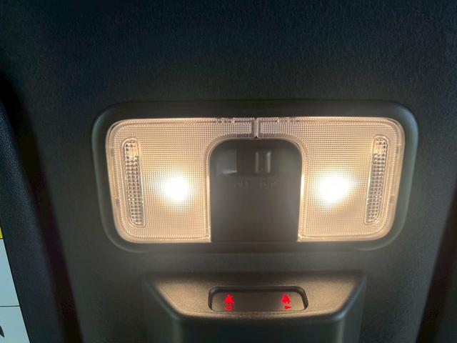 タント カスタムＲＳ　４ＷＤ　スマートキー　障害物センサー　衝突軽減ブレーキシステム　ＡＢＳ　横滑り防止装置　両側パワースライドドア　アイドリングストップ　運転席・助手席シートヒーター　純正アルミホイール（47枚目）