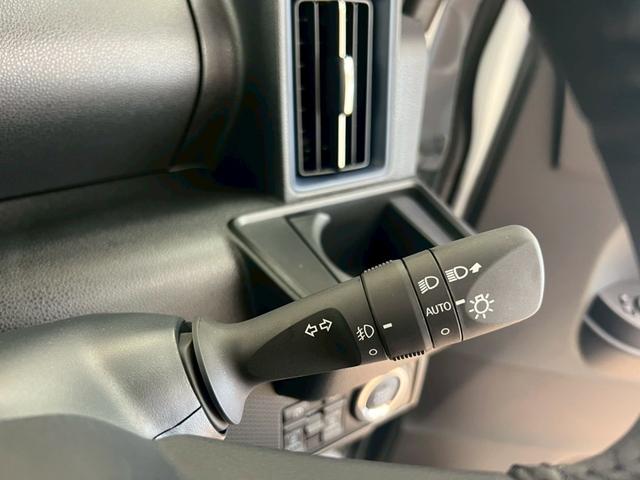 タント カスタムＲＳ　４ＷＤ　スマートキー　障害物センサー　衝突軽減ブレーキシステム　ＡＢＳ　横滑り防止装置　両側パワースライドドア　アイドリングストップ　運転席・助手席シートヒーター　純正アルミホイール（58枚目）