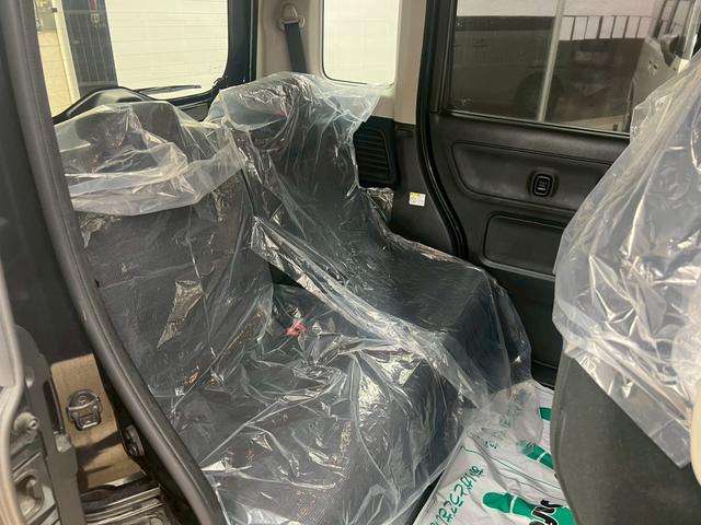 スペーシア ハイブリッドＸ　４ＷＤ　スマートキー　ＡＢＳ　アイドリングストップ　両側パワースライドドア　社外ナビ付き　オートエアコン　電動格納ドアミラー（8枚目）