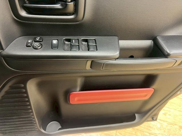 スペーシア ハイブリッドＸ　４ＷＤ　スマートキー　ＡＢＳ　アイドリングストップ　両側パワースライドドア　社外ナビ付き　オートエアコン　電動格納ドアミラー（16枚目）