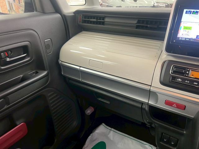 スペーシア ハイブリッドＸ　４ＷＤ　スマートキー　ＡＢＳ　アイドリングストップ　両側パワースライドドア　社外ナビ付き　オートエアコン　電動格納ドアミラー（31枚目）