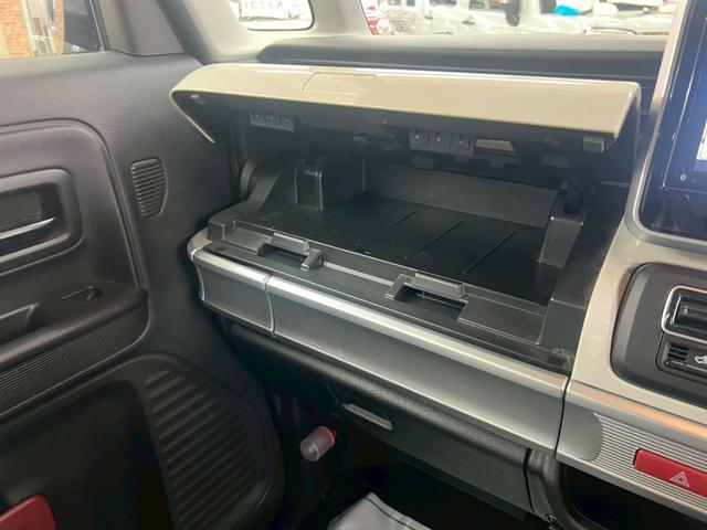 スペーシア ハイブリッドＸ　４ＷＤ　スマートキー　ＡＢＳ　アイドリングストップ　両側パワースライドドア　社外ナビ付き　オートエアコン　電動格納ドアミラー（32枚目）