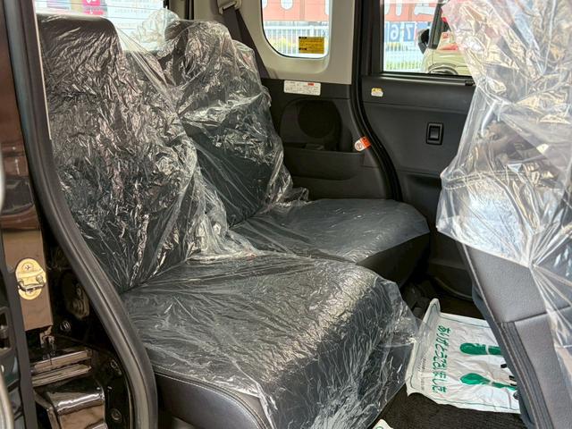 タント カスタムＲＳ　トップエディションＳＡＩＩＩ　４ＷＤ　スマートキー　両側パワースライドドア　アイドリングストップ　衝突軽減ブレーキシステム　シートヒーター　ステアリングリモコン　社外フルセグナビ　バックカメラ　リアモニター（11枚目）