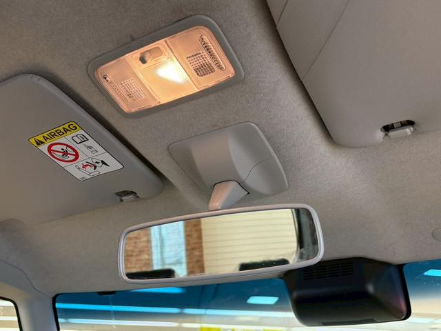 タント カスタムＲＳ　トップエディションＳＡＩＩＩ　４ＷＤ　スマートキー　両側パワースライドドア　アイドリングストップ　衝突軽減ブレーキシステム　シートヒーター　ステアリングリモコン　社外フルセグナビ　バックカメラ　リアモニター（32枚目）