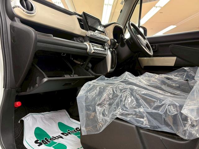 クロスビー ハイブリッドMX 4WD スマートキー アイドリングストップ 衝突軽減ブレーキシステム 障害物センサー 白線はみだし防止装置 横滑り防止装置 社外ナビ付き(16枚目)