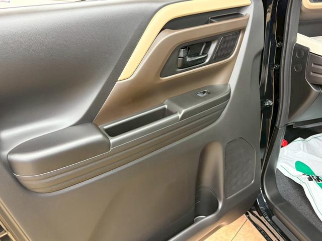 スペーシア ハイブリッドＧ　４ＷＤ　シートヒーター　電動格納ミラー　ステアリングコントロール　キーレスプッシュスタート　横滑り防止（32枚目）