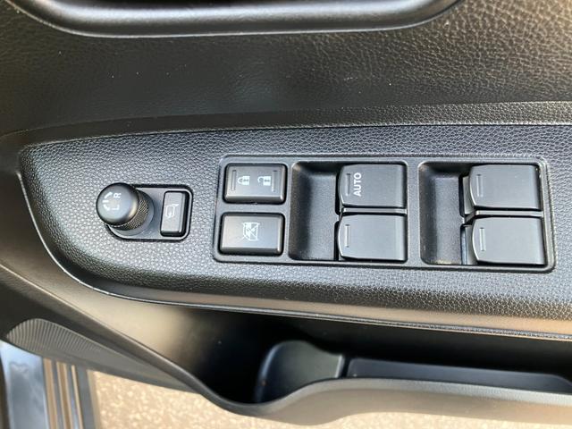 イグニス Ｆリミテッド　４ＷＤ　クルーズコントロール　ステアリングリモコンスイッチ　グリップコントロール　全方位モニター　純正ナビ　プッシュスタート　スマートキー　純正エンジンスターター　ＬＥＤヘッドライト　パドルシフト（29枚目）