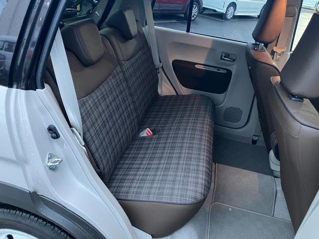 アルトラパンＬＣ Ｘ　４ＷＤ　スズキセーフティーサポート　シートヒーター　ステアリングリモコンスイッチ　ＵＳＢ電源ソケット　リヤパーキングセンサー　バックカメラ　ＬＥＤヘッドライト　社外エンジンスターター（11枚目）