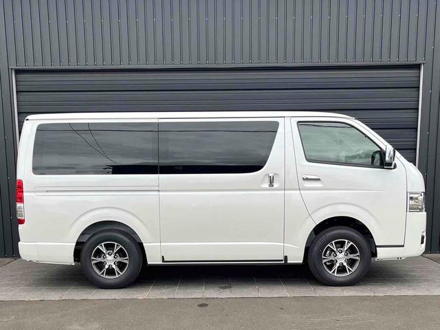 ハイエースバン 　４ＷＤ　ＥＴＣ　バックカメラ　ナビ　クリアランスソナー　レーンアシスト　衝突被害軽減システム　両側電動スライドドア　オートマチックハイビーム　オートライト　スマートキー　電動格納ミラー　ＡＴ（16枚目）