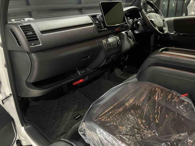 ハイエースバン 　４ＷＤ　ＥＴＣ　バックカメラ　ナビ　クリアランスソナー　レーンアシスト　衝突被害軽減システム　両側電動スライドドア　オートマチックハイビーム　オートライト　スマートキー　電動格納ミラー　ＡＴ（28枚目）