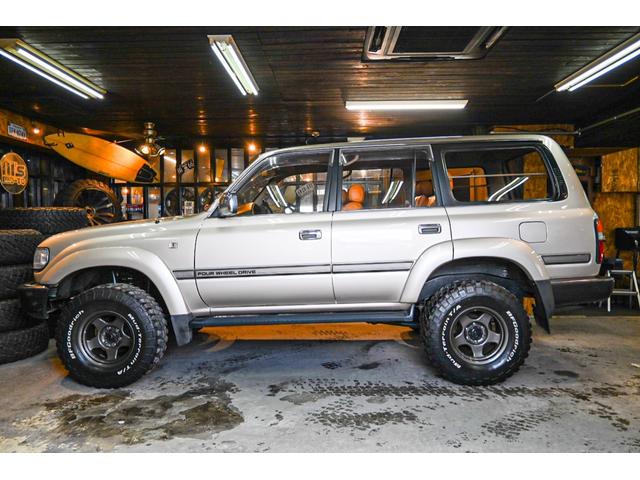 ランドクルーザー８０ ＶＸ　４．２ディーゼルターボ　ＶＸ　４ＷＤ・５ＭＴ・ブラＶ・ＶＸマニュアル（6枚目）