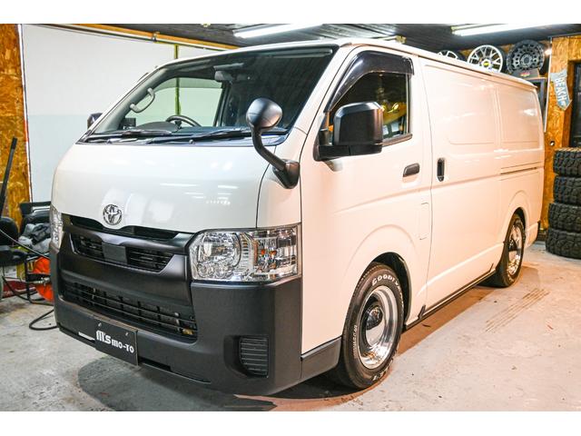 ハイエースバン ロングルートバンＤＸ　ベッドキット・グッドイヤーＥＡＧＬＥナスカーホワイトレター・オーレンカウンターＯＧスムージー１６ｉｎＡＷ（4枚目）