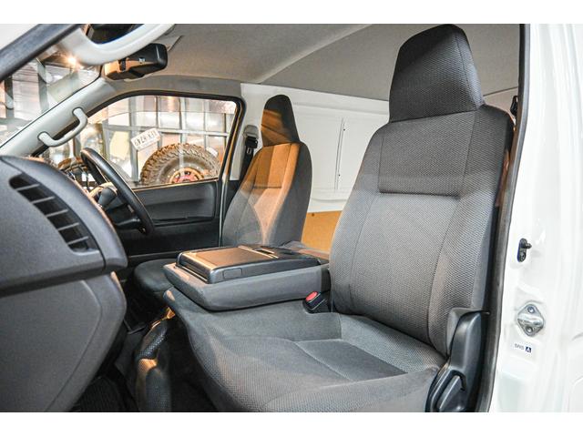 ハイエースバン ロングルートバンＤＸ　ベッドキット・グッドイヤーＥＡＧＬＥナスカーホワイトレター・オーレンカウンターＯＧスムージー１６ｉｎＡＷ（12枚目）