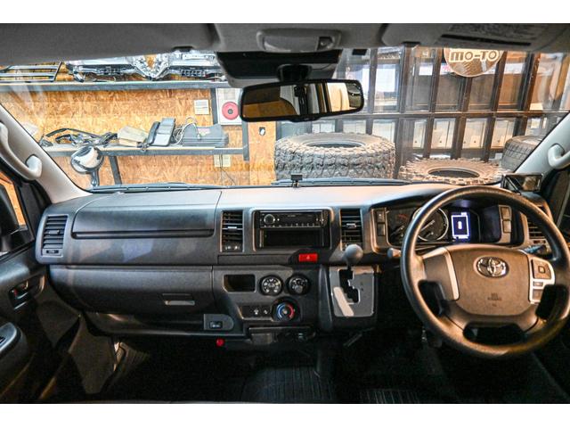 ハイエースバン ロングルートバンＤＸ　ベッドキット・グッドイヤーＥＡＧＬＥナスカーホワイトレター・オーレンカウンターＯＧスムージー１６ｉｎＡＷ（18枚目）