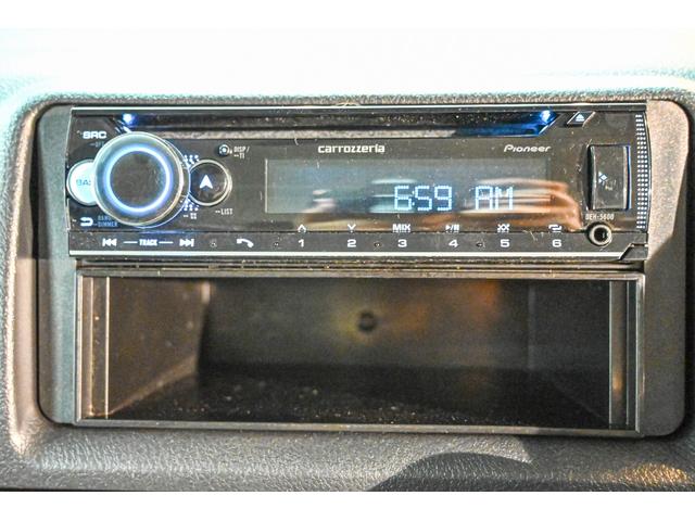 ハイエースバン ロングルートバンＤＸ　ベッドキット・グッドイヤーＥＡＧＬＥナスカーホワイトレター・オーレンカウンターＯＧスムージー１６ｉｎＡＷ（22枚目）