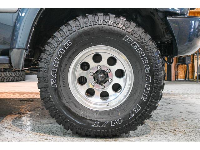 ランドクルーザー80 VXリミテッド 社外AW・MTタイヤ・社外マフラー・ブラウンレザー調シートカバー(5枚目)