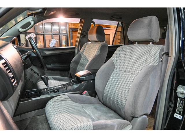 ��Ƃ肠��t�����g�V�[�g�X�y�[�X�B�t�@�u���b�N�V�[�g���̗p���A����g���ł��D��ۂȗ��������������ł�