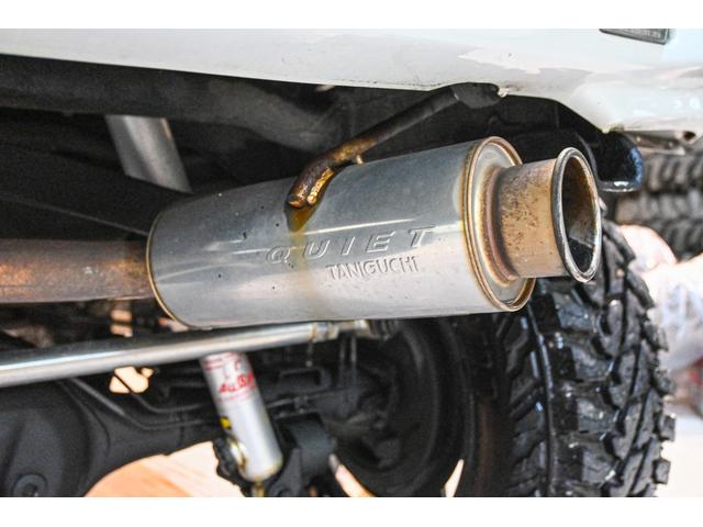 ジムニー クロスアドベンチャー ショックアブソーバー(タニグチ) サイドステップバー マフラー(タニグチ) タンクカバー(タニグチ) Defiメーター RAYS16インチホイール ヨコハマジオランダーMT(27枚目)