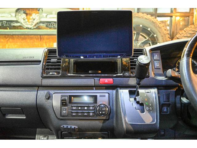 ハイエースバン スーパーＧＬ　ダークプライムＩＩ　アルパインＢＩＧ　Ｘ１１ｉｎ・アルパインスピーカーセット・アルパインフリップダウンモニター１２．８ｉｎ・ヴァレンティ　ジュエルＬＥＤシーケンシャルドアミラー（22枚目）