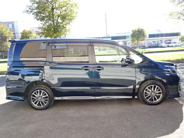 ヴォクシー ＺＳ　本州車　保証１年／走行距離無制限　４ＷＤ　両側パワースライドドア　純正ＳＤナビ　ＴＶ　バックカメラ　ビルトインＥＴＣ２．０　ＬＥＤヘッドライト　ＬＥＤフォグ　シートヒーター　ドライブレコーダー（15枚目）