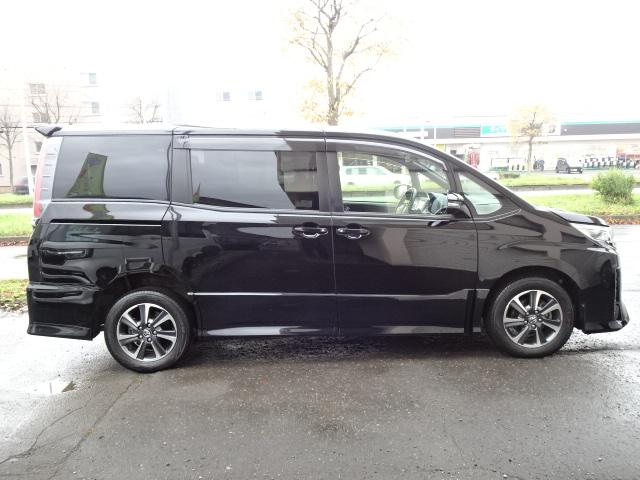 ノア Ｓｉ　本州車　保証１年／走行距離無制限　４ＷＤ　後期　セーフティセンス　両側パワースライドドア　純正９インチワイドナビ　　地デジ　Ｂカメラ　ＡＬＰＩＮＥ１２インチフリップダウンモニター　ＬＥＤヘッドライト（14枚目）