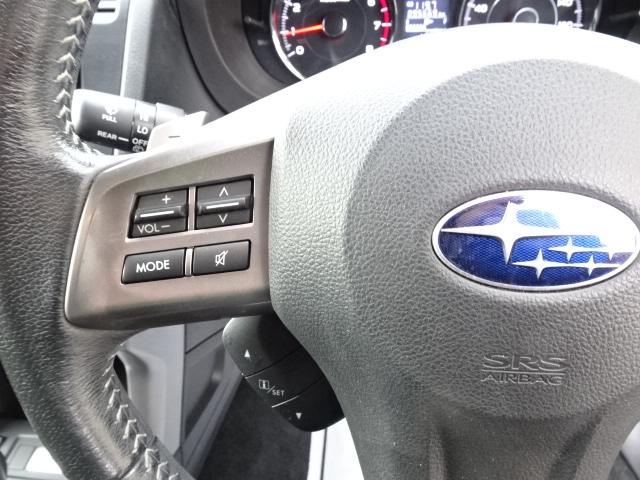 �X�e�A�����O�X�C�b�`����������Ă���܂��̂ŉ��ʂȂǂ̊ȈՓI�ȑ��삪���茳�ōs���܂���