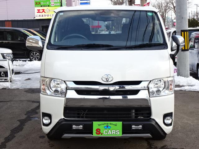 ハイエースバン ロングスーパーＧＬ　本州車　４ＷＤ　プッシュスタート　スマートキー　オートマチックハイビーム　ＥＴＣ　ＭＩＤ　ＧＲＣＩＡ　ＷＨＥＥＬ　バックカメラ　リヤヒーター　リヤエアコン　ＡＣ１００Ｖ（8枚目）