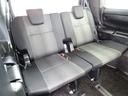 3列目も広々としていてシートも汚れ・シミ無くきれいなお車です。
