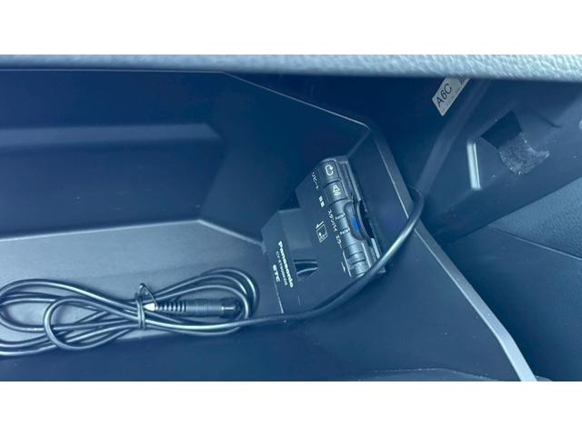 レヴォーグ １．６ＧＴアイサイト　４ＷＤ・１オーナー・アイサイトＶｅｒ．３・バックカメラ・アクティブレーンキープ・アダプティブクルーズコントロール・プリクラッシュブレーキアシスト・ＥＴＣ・ＳＩドライブ・ドラレコ・スマートキー・フルセグ（9枚目）