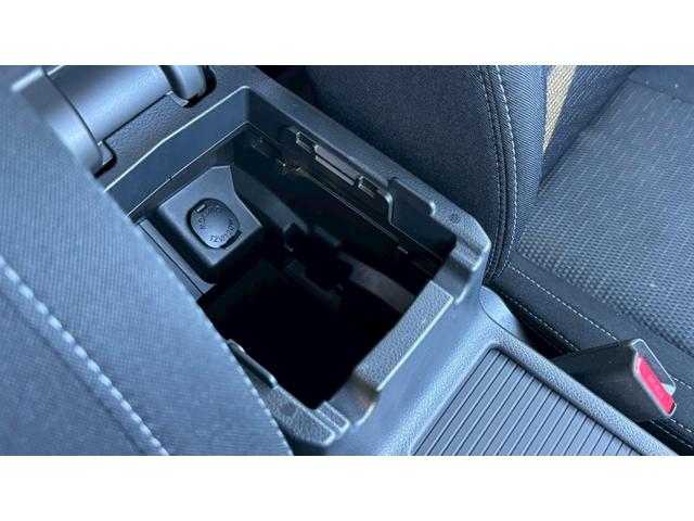 レヴォーグ １．６ＧＴアイサイト　４ＷＤ・１オーナー・アイサイトＶｅｒ．３・バックカメラ・アクティブレーンキープ・アダプティブクルーズコントロール・プリクラッシュブレーキアシスト・ＥＴＣ・ＳＩドライブ・ドラレコ・スマートキー・フルセグ（50枚目）