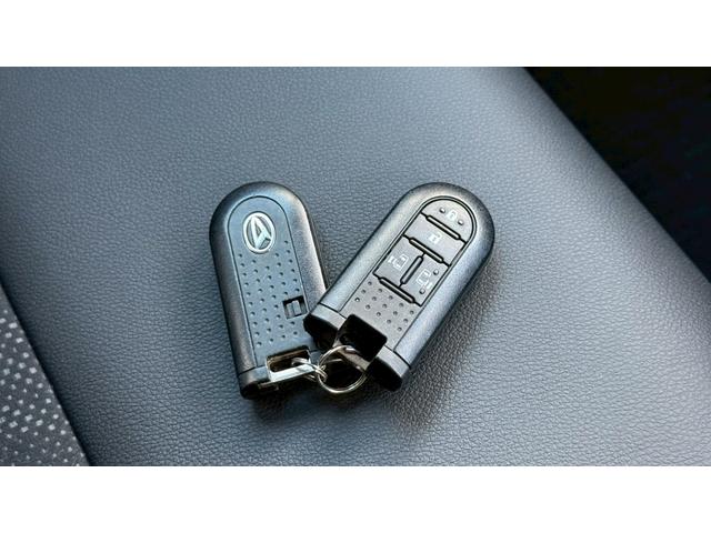 タント カスタムＲＳ　トップエディションＳＡＩＩ　４ＷＤ・スマートアシストＩＩ・両側電動スライドドア・バックカメラ・ＬＥＤヘッドランプ・純正１５インチＡＷ・寒冷地仕様・純正ナビ・フルセグ・スマートキー（8枚目）