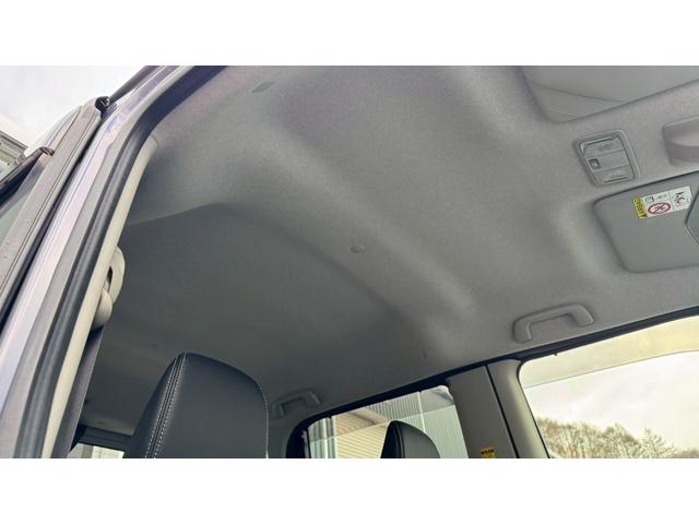 タント カスタムＲＳ　トップエディションＳＡＩＩ　４ＷＤ・スマートアシストＩＩ・両側電動スライドドア・バックカメラ・ＬＥＤヘッドランプ・純正１５インチＡＷ・寒冷地仕様・純正ナビ・フルセグ・スマートキー（9枚目）