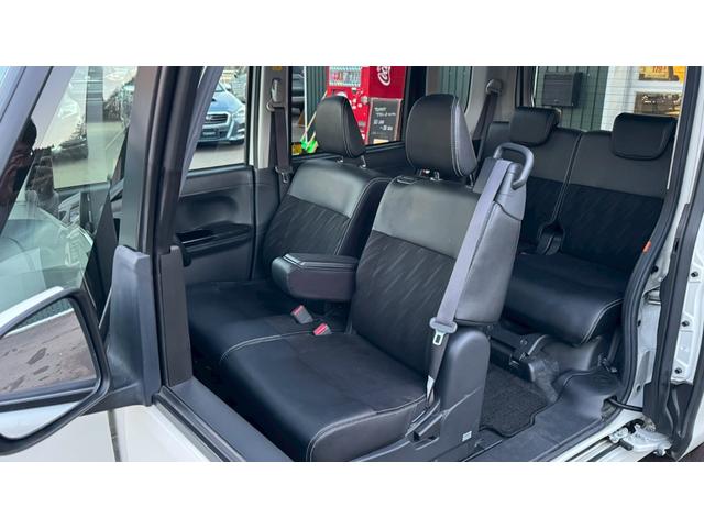 タント カスタムＸ　トップエディションリミテッドＳＡＩＩＩ　４ＷＤ・スマートアシストＩＩＩ・パノラマモニター・バックカメラ・両側電動スライドドア・ターボ・オートハイビーム・シートヒーター・プリクラッシュセーフティ・ＥＴＣ・スマートキー（12枚目）