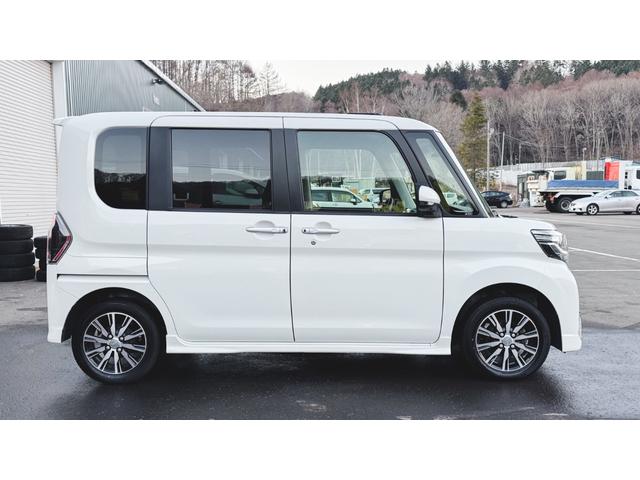 タント カスタムＸ　トップエディションリミテッドＳＡＩＩＩ　４ＷＤ・スマートアシストＩＩＩ・パノラマモニター・バックカメラ・両側電動スライドドア・ターボ・オートハイビーム・シートヒーター・プリクラッシュセーフティ・ＥＴＣ・スマートキー（17枚目）