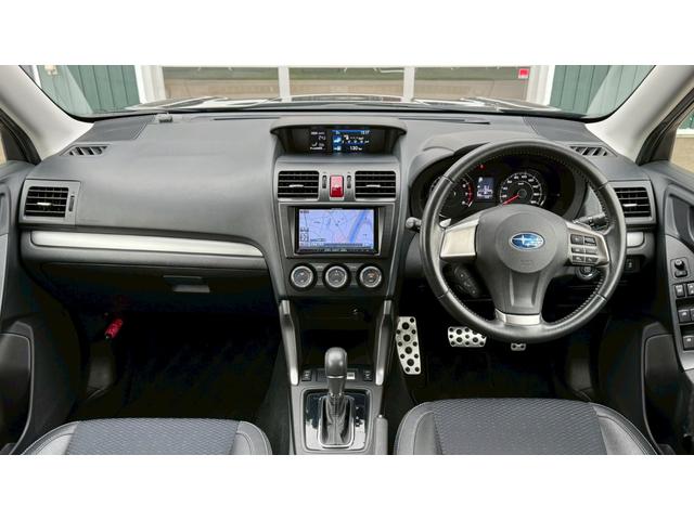 フォレスター ２．０ＸＴ　アイサイト　４ＷＤ・バックカメラ・アイサイト・クルーズコントロール・ＥＴＣ・ＳＩ－ＤＲＩＶＥ・Ｘモード・前席シートヒーター・純正１８インチＡＷ・カロッツェリアナビ・スマートキー（3枚目）
