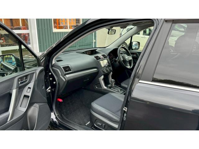 フォレスター ２．０ＸＴ　アイサイト　４ＷＤ・バックカメラ・アイサイト・クルーズコントロール・ＥＴＣ・ＳＩ－ＤＲＩＶＥ・Ｘモード・前席シートヒーター・純正１８インチＡＷ・カロッツェリアナビ・スマートキー（30枚目）