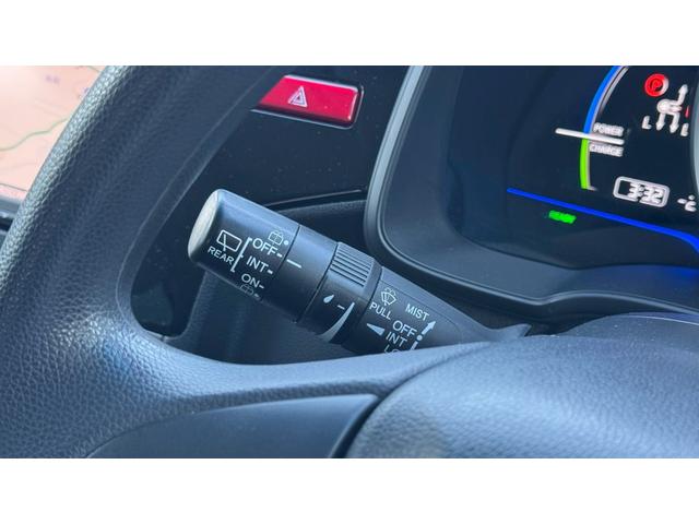 フィットハイブリッド Ｆパッケージ　４ＷＤ・エンジンスターター・ＥＴＣ・ドラレコ・純正ナビ・ＬＥＤドアミラーウィンカー・スマートキー（37枚目）