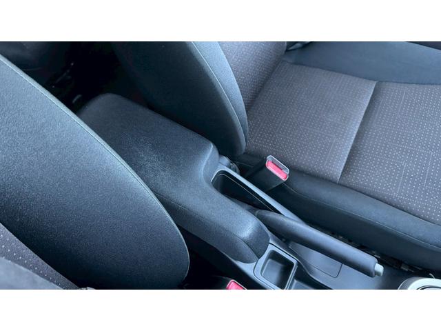 フィットハイブリッド Ｆパッケージ　４ＷＤ・エンジンスターター・ＥＴＣ・ドラレコ・純正ナビ・ＬＥＤドアミラーウィンカー・スマートキー（44枚目）