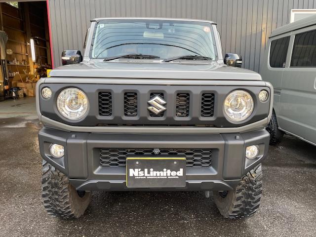 ジムニー XC 2インチリフトアップ(JAOS)/グラムライツ(レイズ)/オープンカントリーMT225(TOYO)/マッドフラップ(JAOS)/社外マフラー/シートカバー/(2枚目)