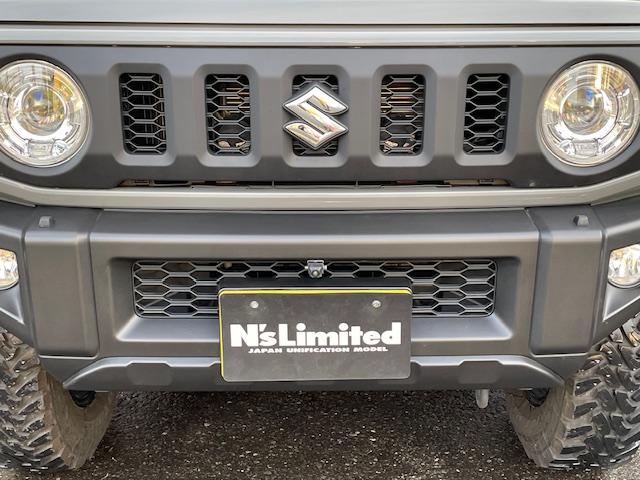 ジムニー XC 2インチリフトアップ(JAOS)/グラムライツ(レイズ)/オープンカントリーMT225(TOYO)/マッドフラップ(JAOS)/社外マフラー/シートカバー/(3枚目)