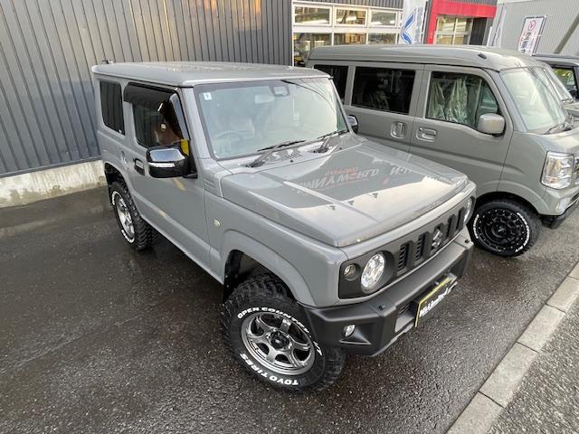 ジムニー XC 2インチリフトアップ(JAOS)/グラムライツ(レイズ)/オープンカントリーMT225(TOYO)/マッドフラップ(JAOS)/社外マフラー/シートカバー/(5枚目)