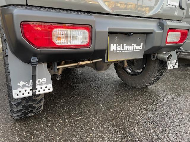 ジムニー XC 2インチリフトアップ(JAOS)/グラムライツ(レイズ)/オープンカントリーMT225(TOYO)/マッドフラップ(JAOS)/社外マフラー/シートカバー/(11枚目)