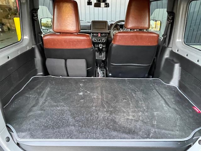 ジムニー XC 2インチリフトアップ(JAOS)/グラムライツ(レイズ)/オープンカントリーMT225(TOYO)/マッドフラップ(JAOS)/社外マフラー/シートカバー/(15枚目)