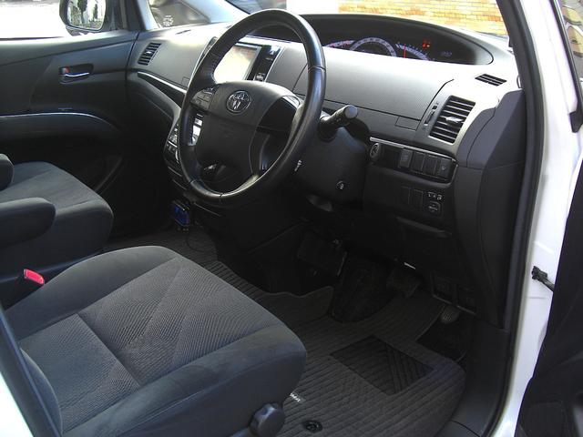 エスティマ アエラス 4WD NHZN-X62GナビTV バックカメラ ビルトインETC フリップダウンモニター スマートキー2個 プッシュスタート TRDエアロ 夏純正18インチ 冬17インチ 寒冷地仕様(35枚目)