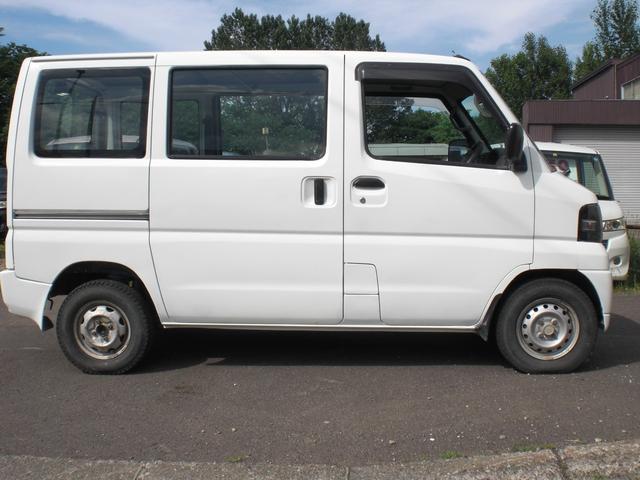 ミニキャブバン ＣＤ　４ＷＤ　５速ＭＴ　両側スライドドア　エアコン　運転席エアバッグ　助手席エアバッグ（5枚目）
