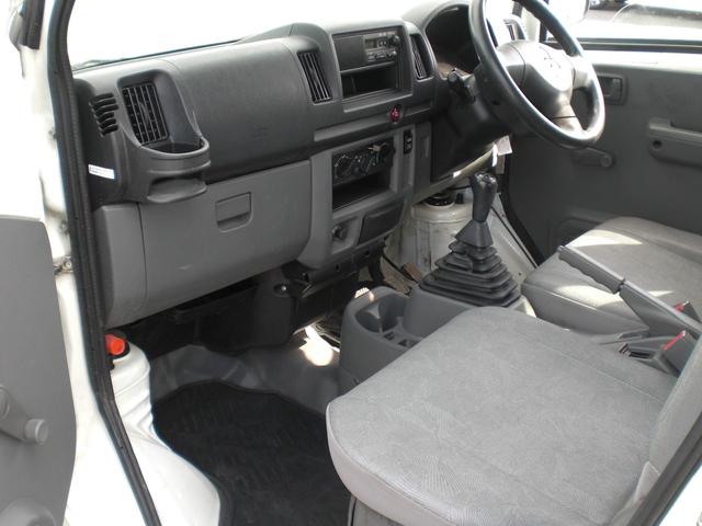 ミニキャブバン ＣＤ　４ＷＤ　５速ＭＴ　両側スライドドア　エアコン　運転席エアバッグ　助手席エアバッグ（13枚目）
