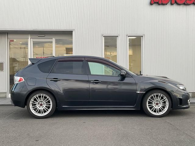 インプレッサ ＷＲＸ　ＳＴｉ　Ｄｅｆｉ３連メーター（ブースト計、油温計、油圧計）、プッシュスタート、運転席パワーシート、ＥＴＣ（5枚目）