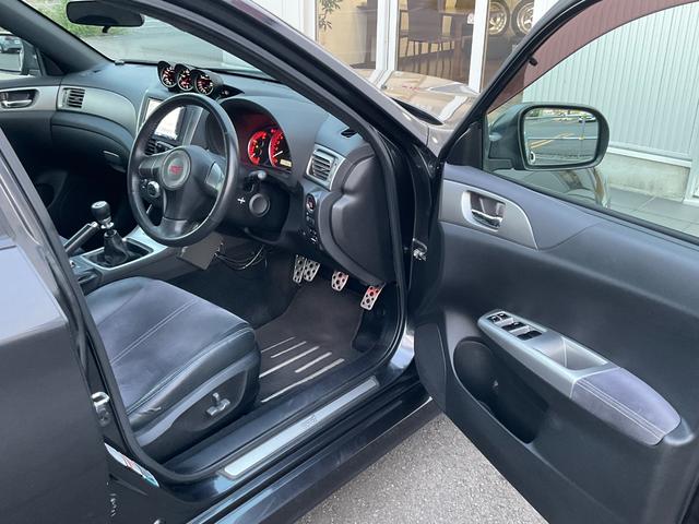 インプレッサ ＷＲＸ　ＳＴｉ　Ｄｅｆｉ３連メーター（ブースト計、油温計、油圧計）、プッシュスタート、運転席パワーシート、ＥＴＣ（16枚目）