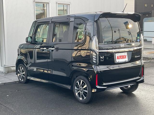 Ｎ－ＢＯＸカスタム Ｇ・Ｌホンダセンシング　純正ナビ・ＴＶ　バックカメラ　両側パワスラ　純正エンジンスターター　プッシュスタート　クルコン　ＥＴＣ　ＬＥＤヘッドライト　フォグランプ　シートヒーター　ドラレコ　ｂｌｕｅｔｏｏｔｈ（8枚目）